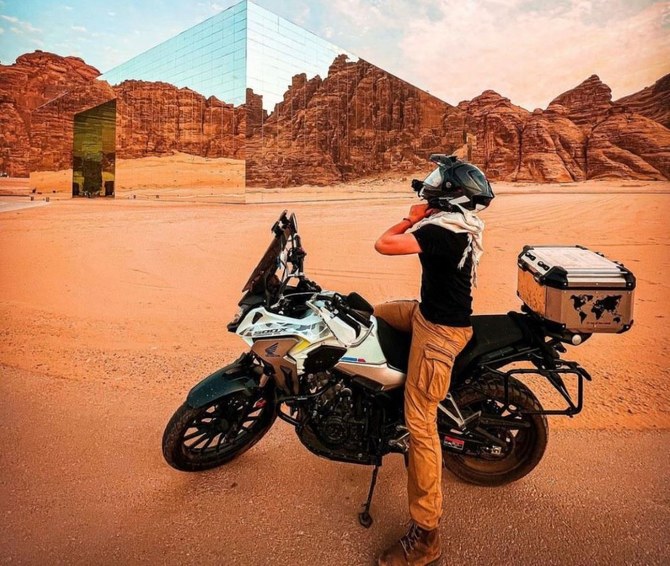 Comment un motocycliste français a découvert la gentillesse et la générosité de Riyad