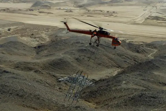 Enowa, une filiale de Neom adopte une méthode de construction par hélicoptère
