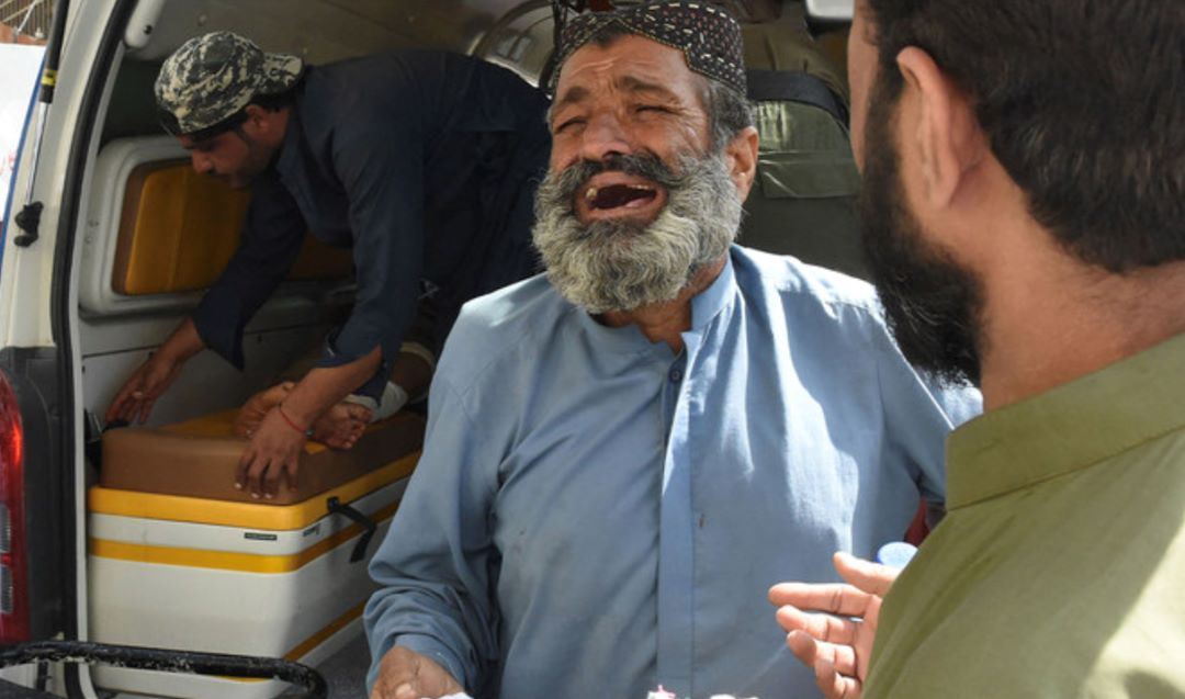 Pakistan: plus de 50 morts dans une attaque kamikaze visant une procession