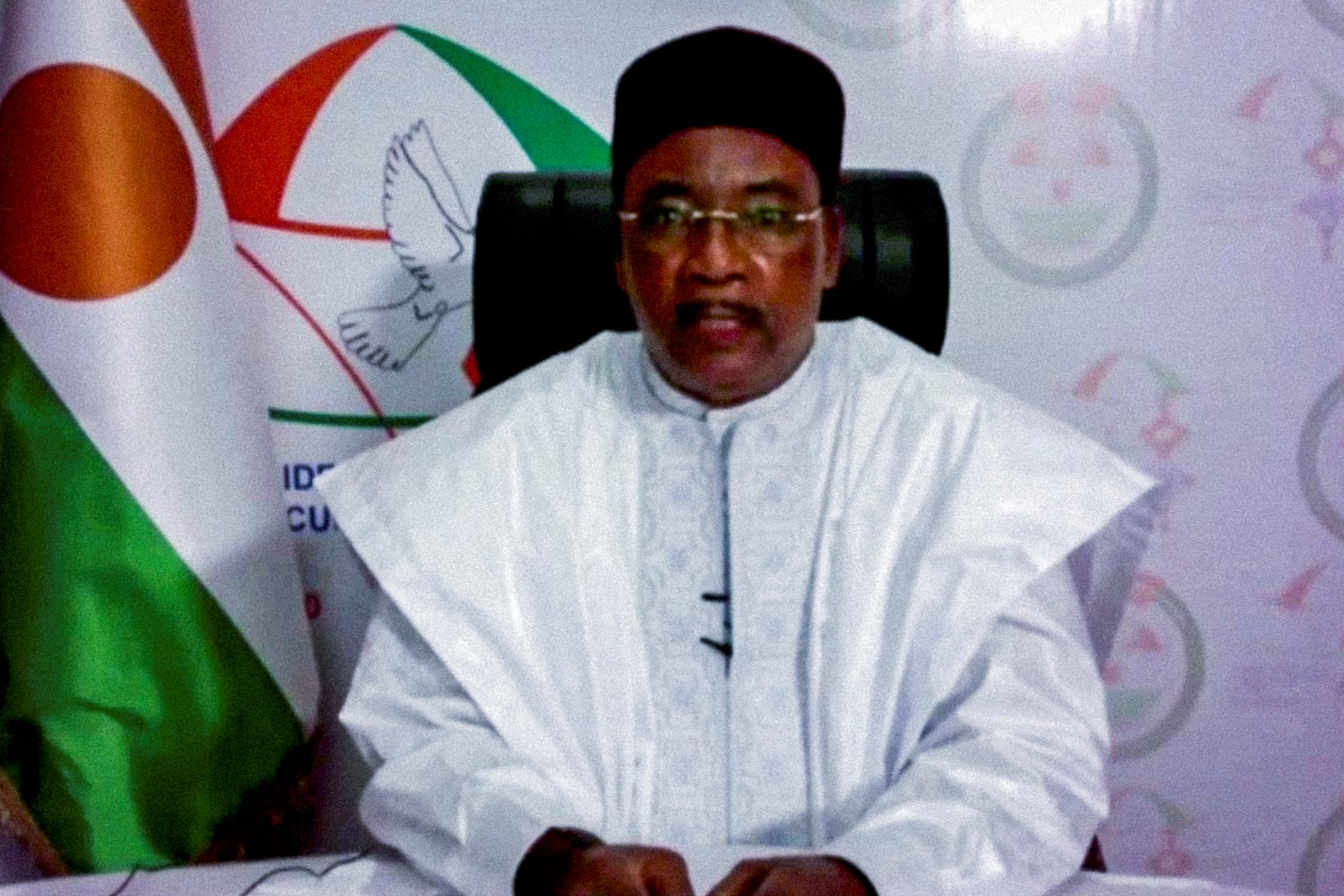 Niger: pour l'ex-président Issoufou, une intervention militaire serait une «faute»