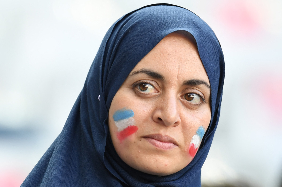 Le voile islamique… vu par les cadres français: le voile importé?