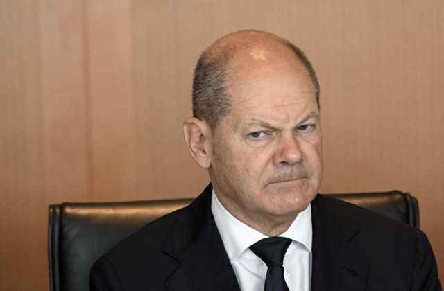 Olaf Scholz se blesse en faisant du jogging