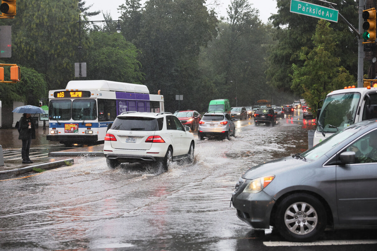 New York inondée par des pluies torrentielles, son métro en partie paralysé