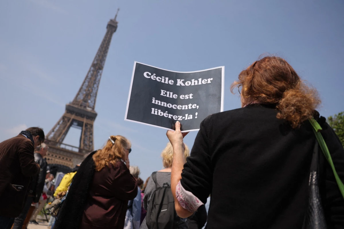 Cécile Kohler détenue en Iran depuis 500 jours, sa famille a « peu de nouvelles »