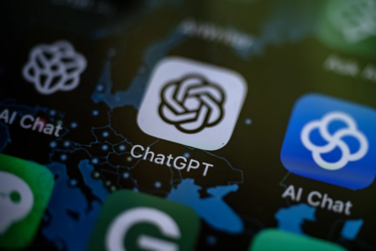 L'auteur de Game of Thrones et d'autres écrivains portent plainte contre OpenAI
