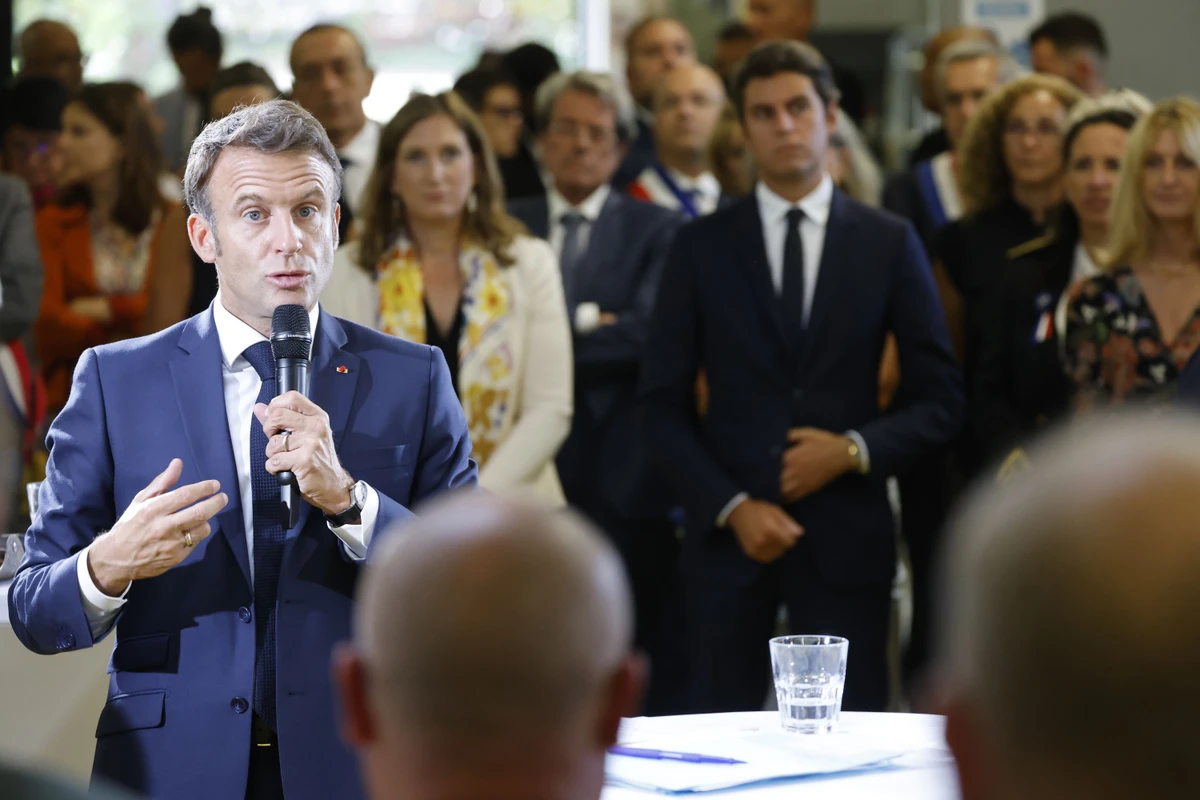 L'école, carte maîtresse d'Emmanuel Macron pour qui la situation des lycées professionnels «est inacceptable»