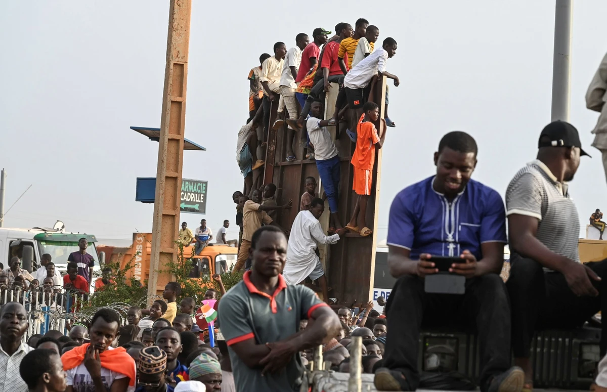 Le Niger rouvre son espace aérien après presqu'un mois de fermeture