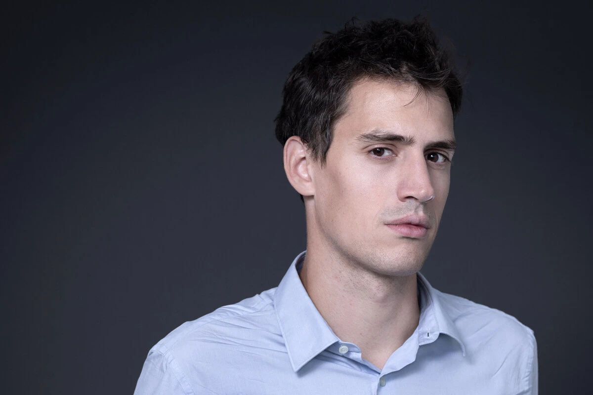 La start-up française Mistral AI dévoile son premier modèle d'intelligence artificielle