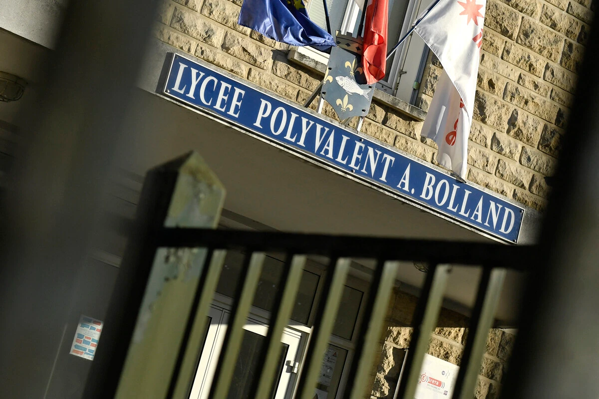 Harcèlement à l'école: Borne et Attal critiquent vertement la réaction du rectorat