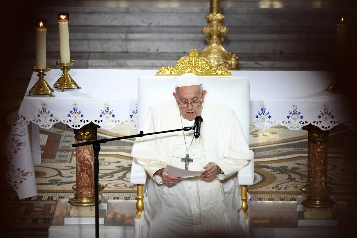 A Marseille, le pape dénonce l'«indifférence» et la «peur» face aux migrants