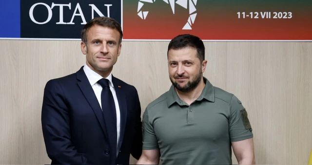 Zelensky a discuté avec Macron du fonctionnement du couloir maritime céréalier en mer Noire