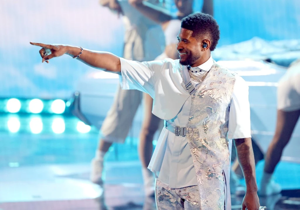 Le rappeur Usher tête d'affiche du prochain spectacle du Super Bowl