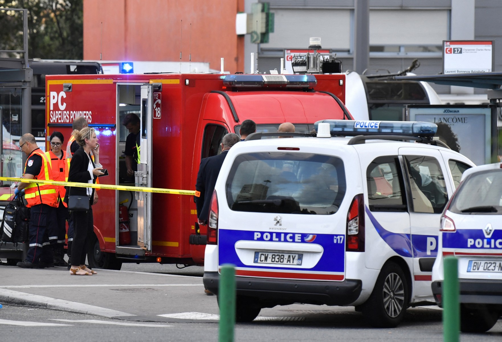 Deux morts et trois blessés légers à Lyon dans un incendie d'immeuble