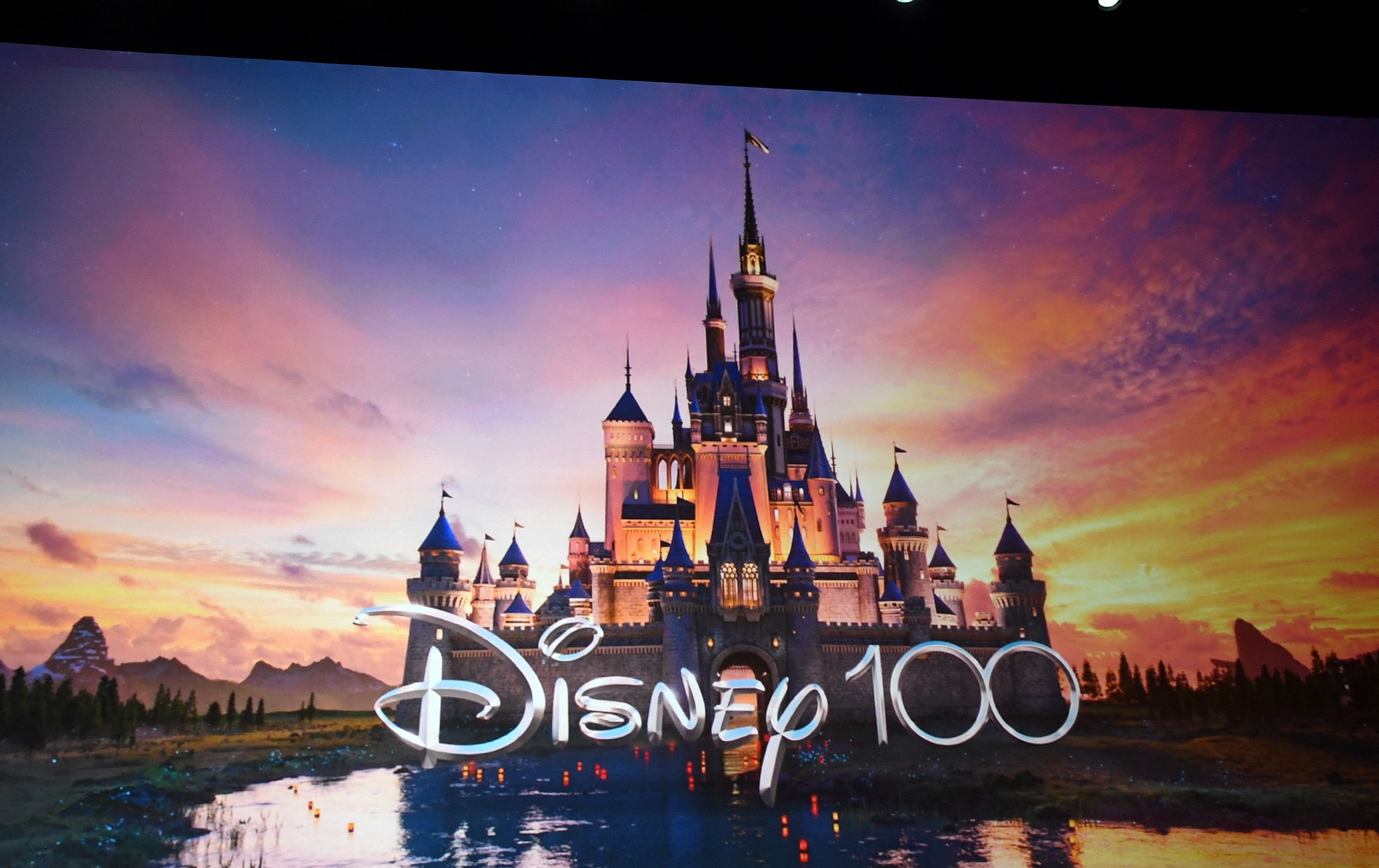 Cent ans après sa création, Disney a aussi conquis les adultes