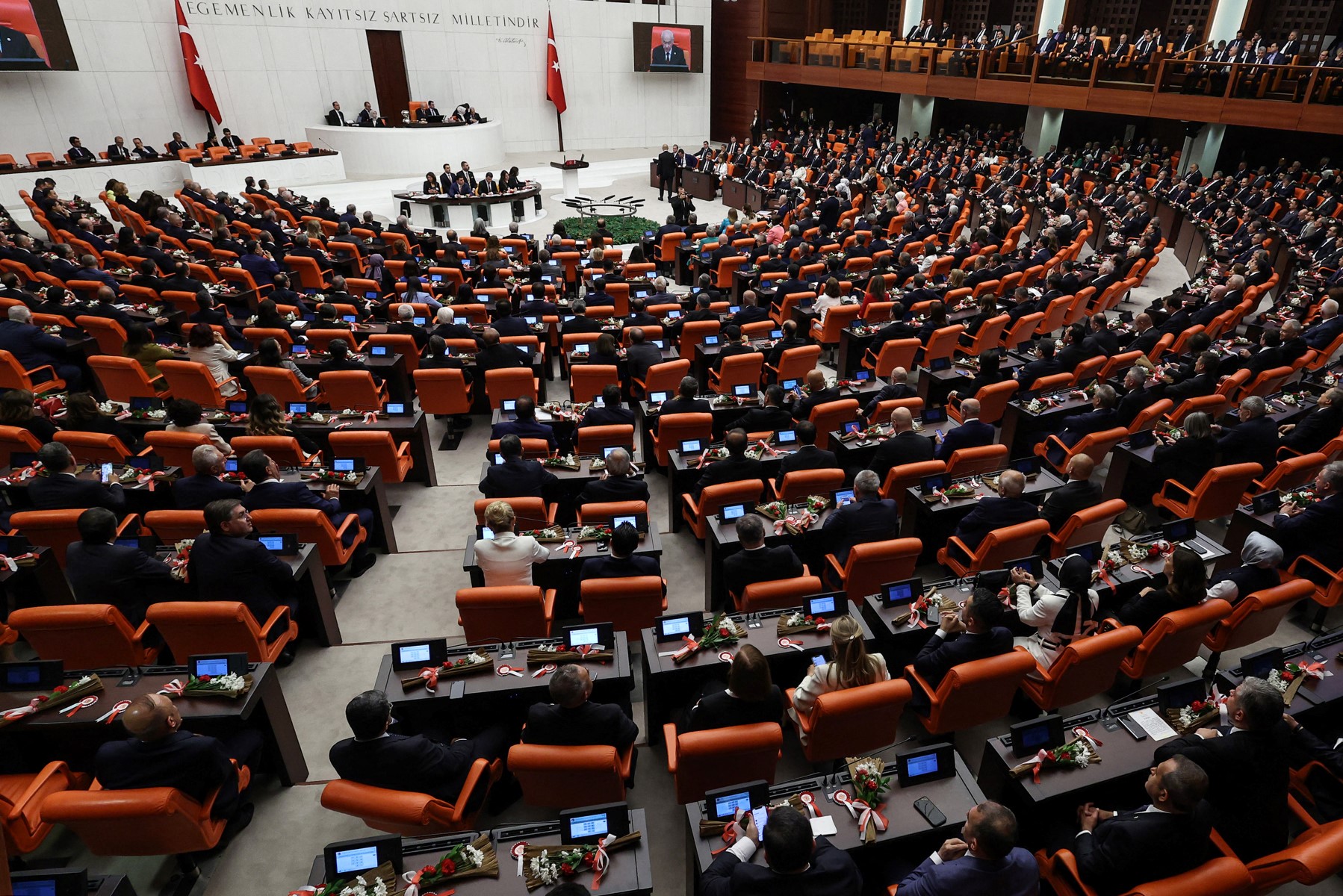 Le Parlement turc prolonge de deux ans l'autorisation de son armée d'opérer en Syrie et en Irak