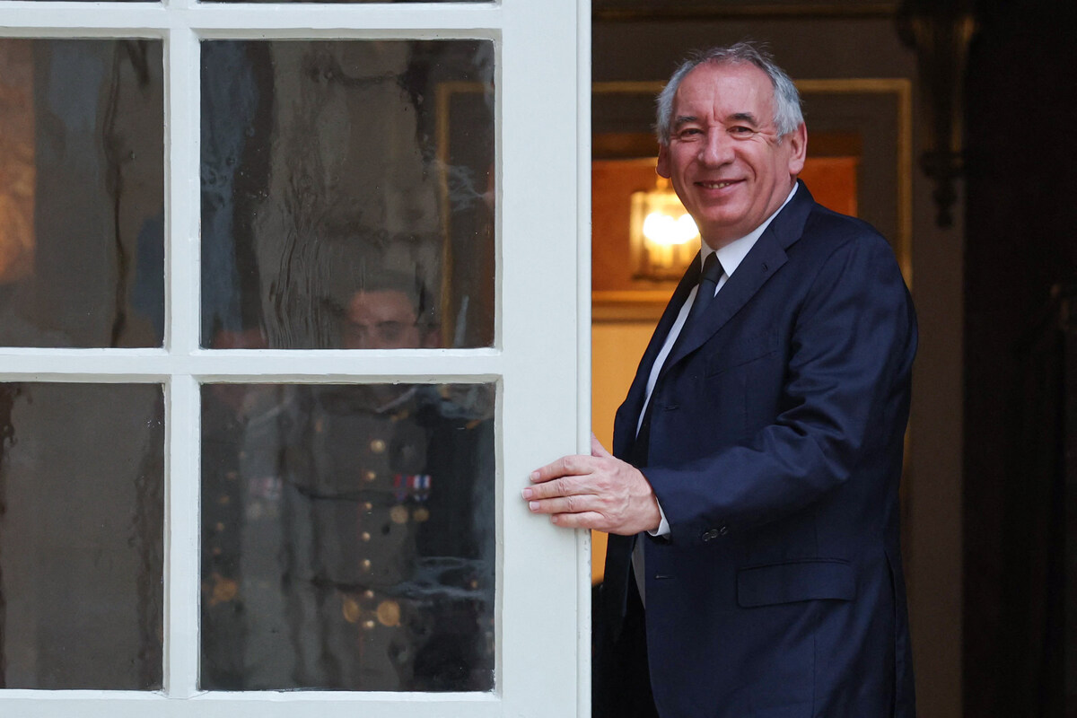 Bayrou prône de «changer complètement de méthode» de gouvernement