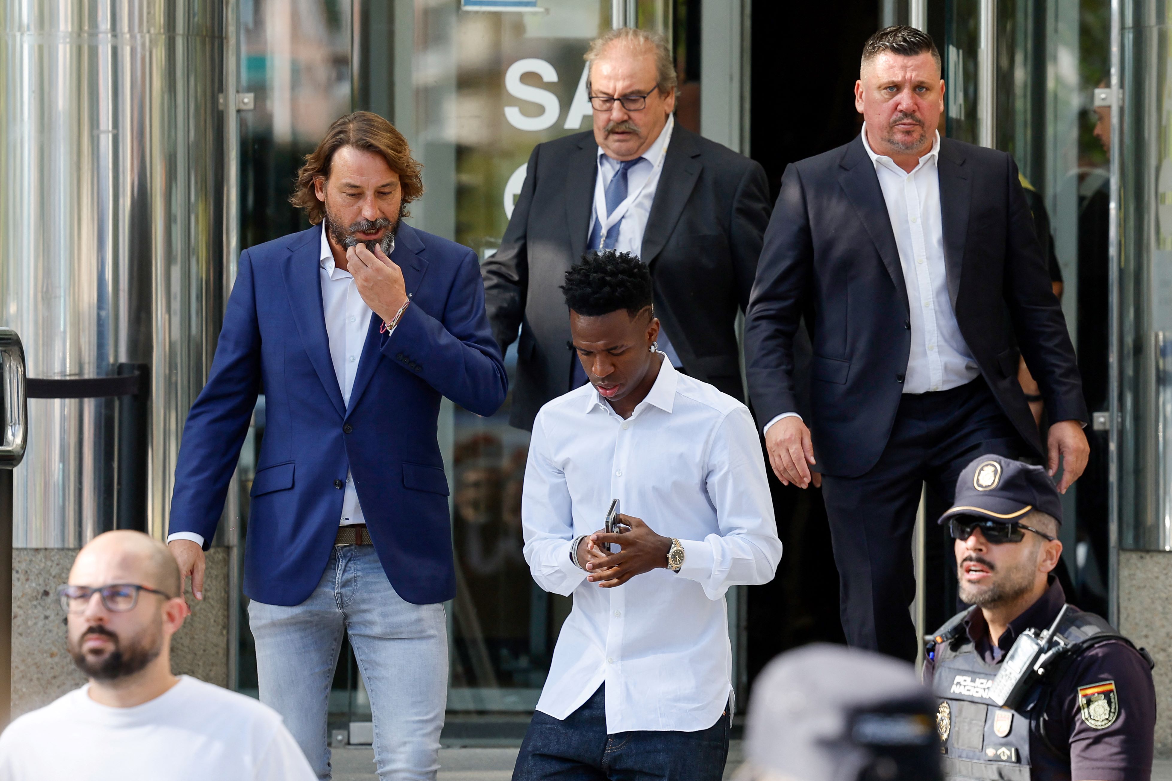 Insultes racistes contre Vinicius: la star du Real Madrid entendue par une juge