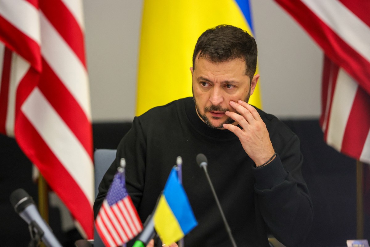 Zelensky en visite surprise à l'Otan pour s'assurer du soutien de ses alliés