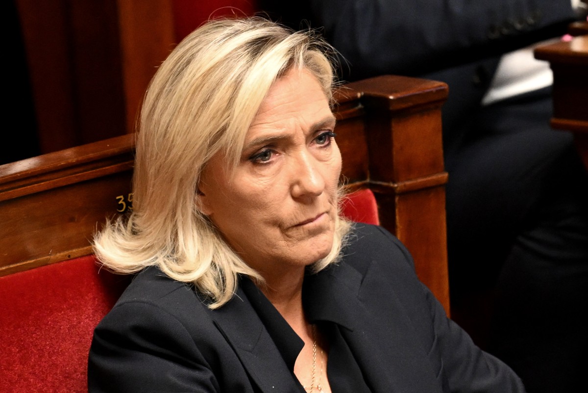 En 2027, Le Pen dépasserait les 30% au premier tour, selon un sondage