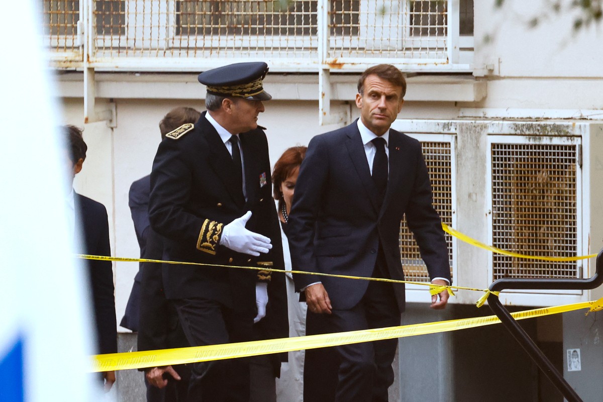 La France en alerte après la mort d'un enseignant dans un attentat islamiste