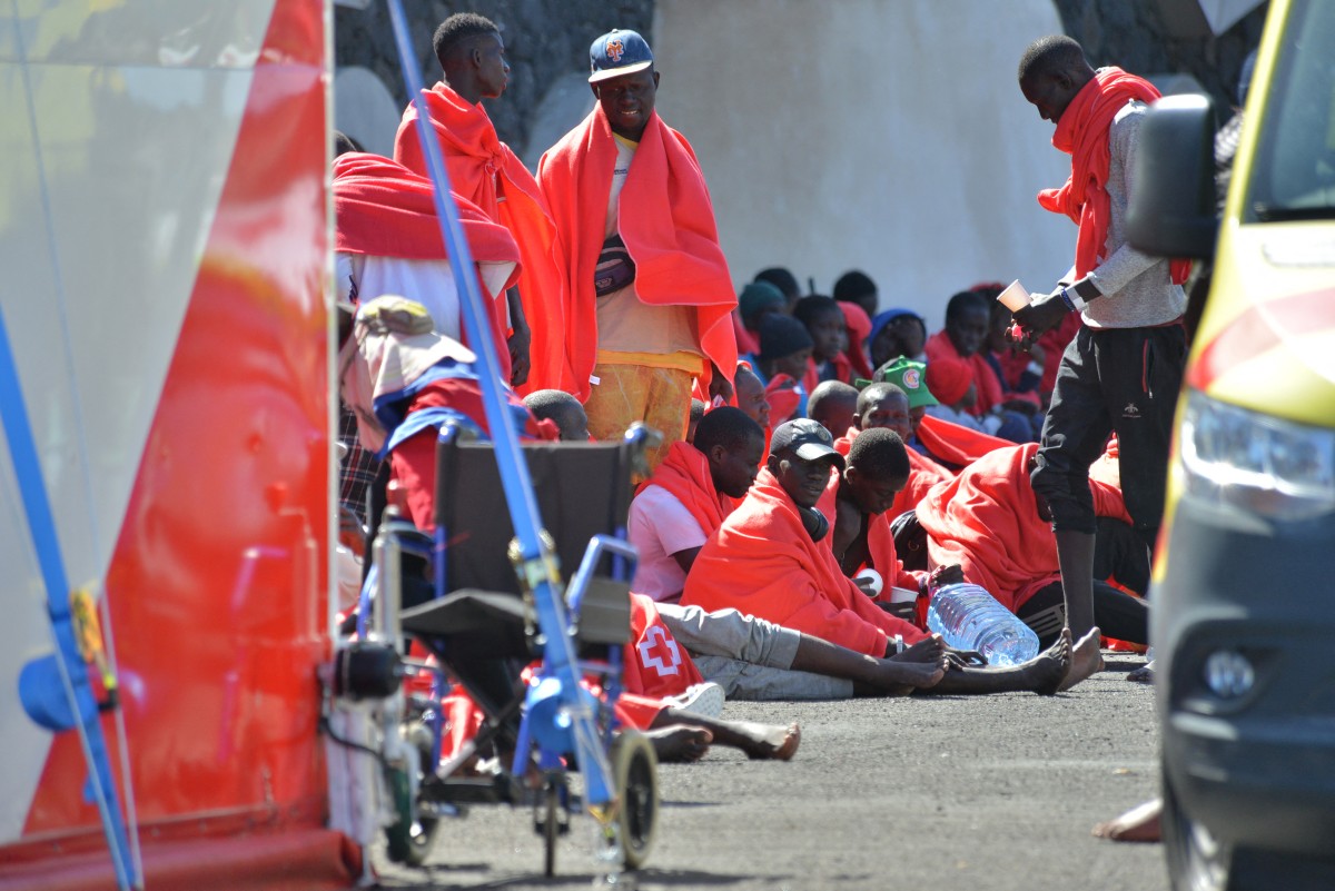 Près de 1500 migrants africains arrivés aux Canaries pendant le week-end