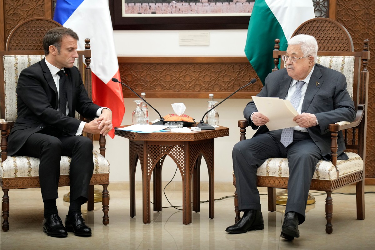 Mahmoud Abbas à Emmanuel Macron: il faut «faire cesser l'agression» contre Gaza