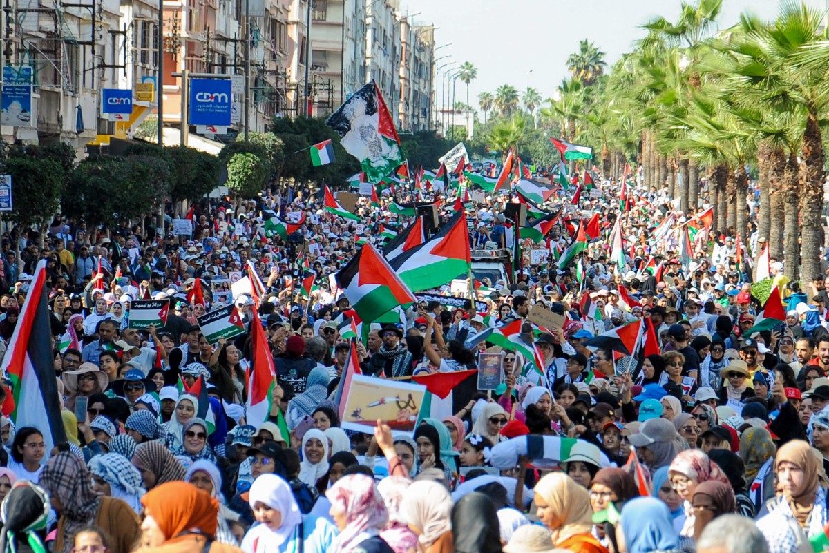 Maroc: Des dizaines de milliers défilent en solidarité avec les Palestiniens