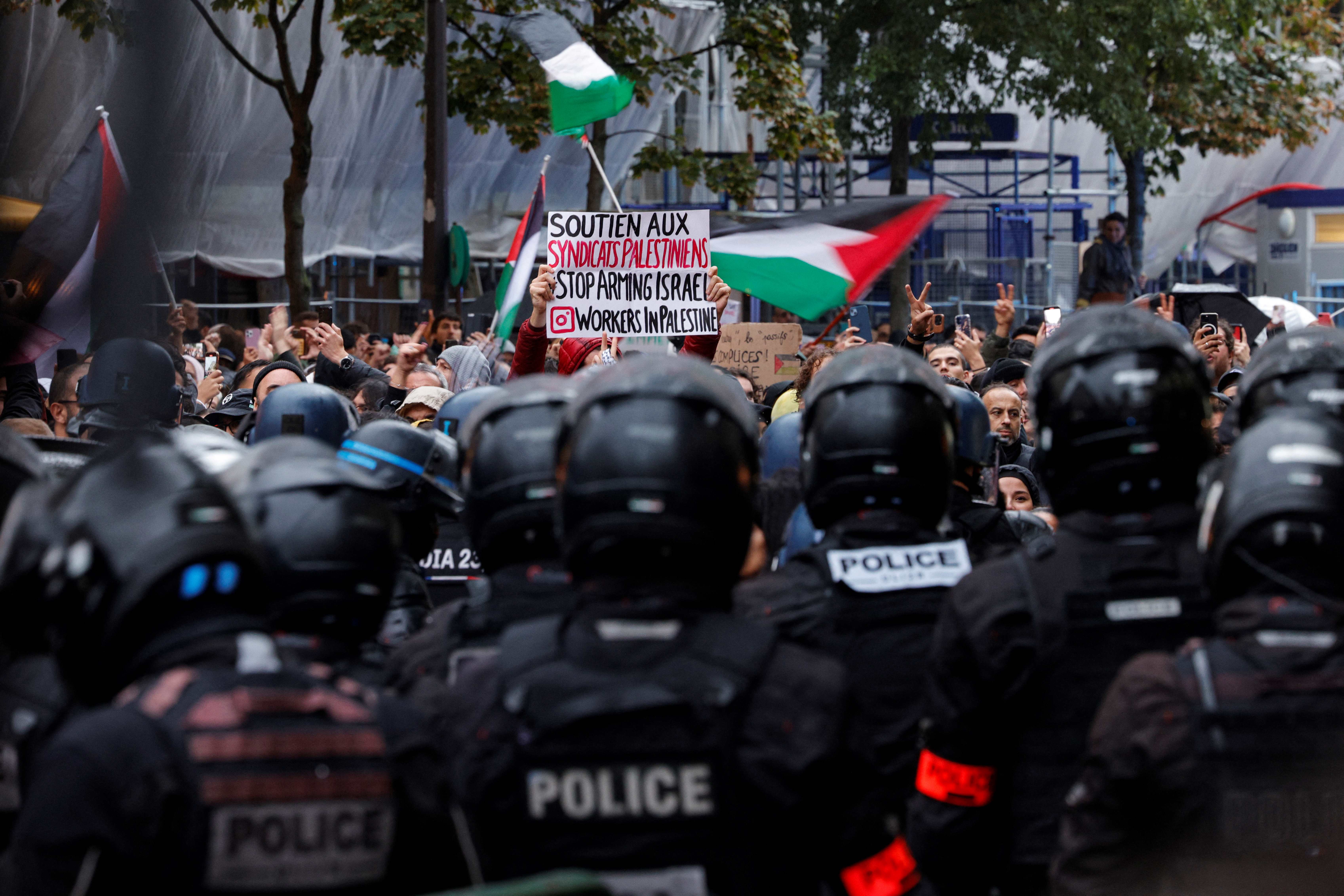 A Paris, des milliers de participants à un rassemblement pro-palestinien interdit