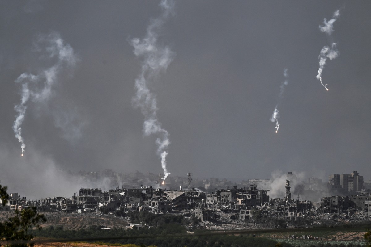 Des chars israéliens à la lisière de Gaza-ville, principal axe routier coupé