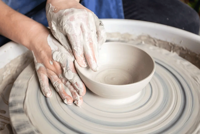 Mamo: Le collectif Wahr’art initie des ateliers de poterie d’art