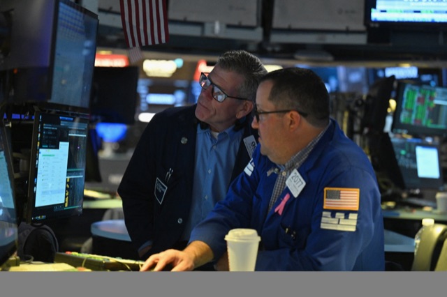 Les initiatives diplomatiques au Proche-Orient apaisent les craintes, les Bourses montent