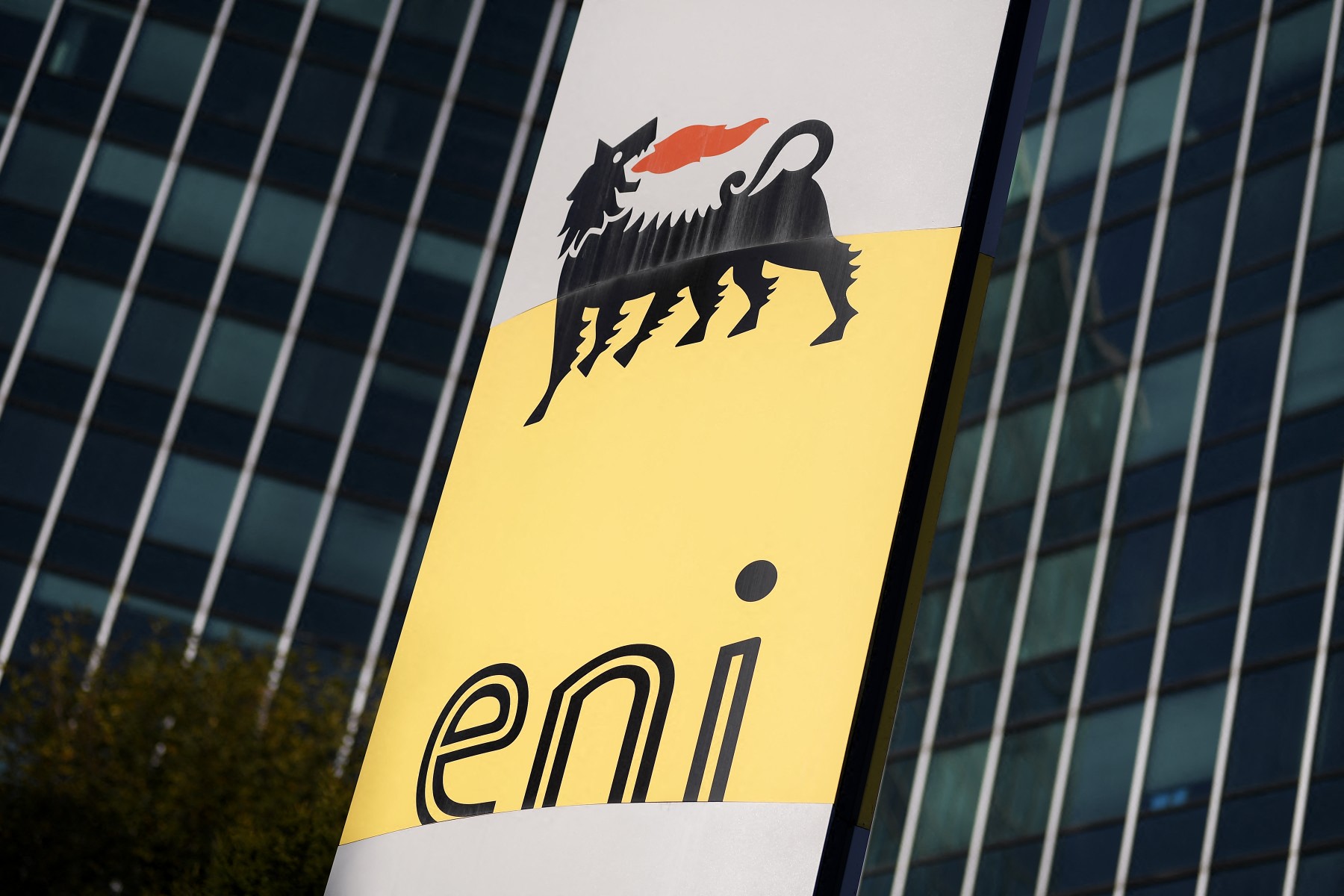 L'Italien Eni découvre un important gisement de gaz en Indonésie