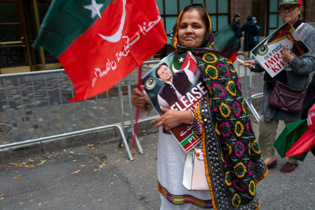 Pakistan: l'ex-Premier ministre Imran Khan, bien qu'emprisonné, se dit «plus fort que jamais»