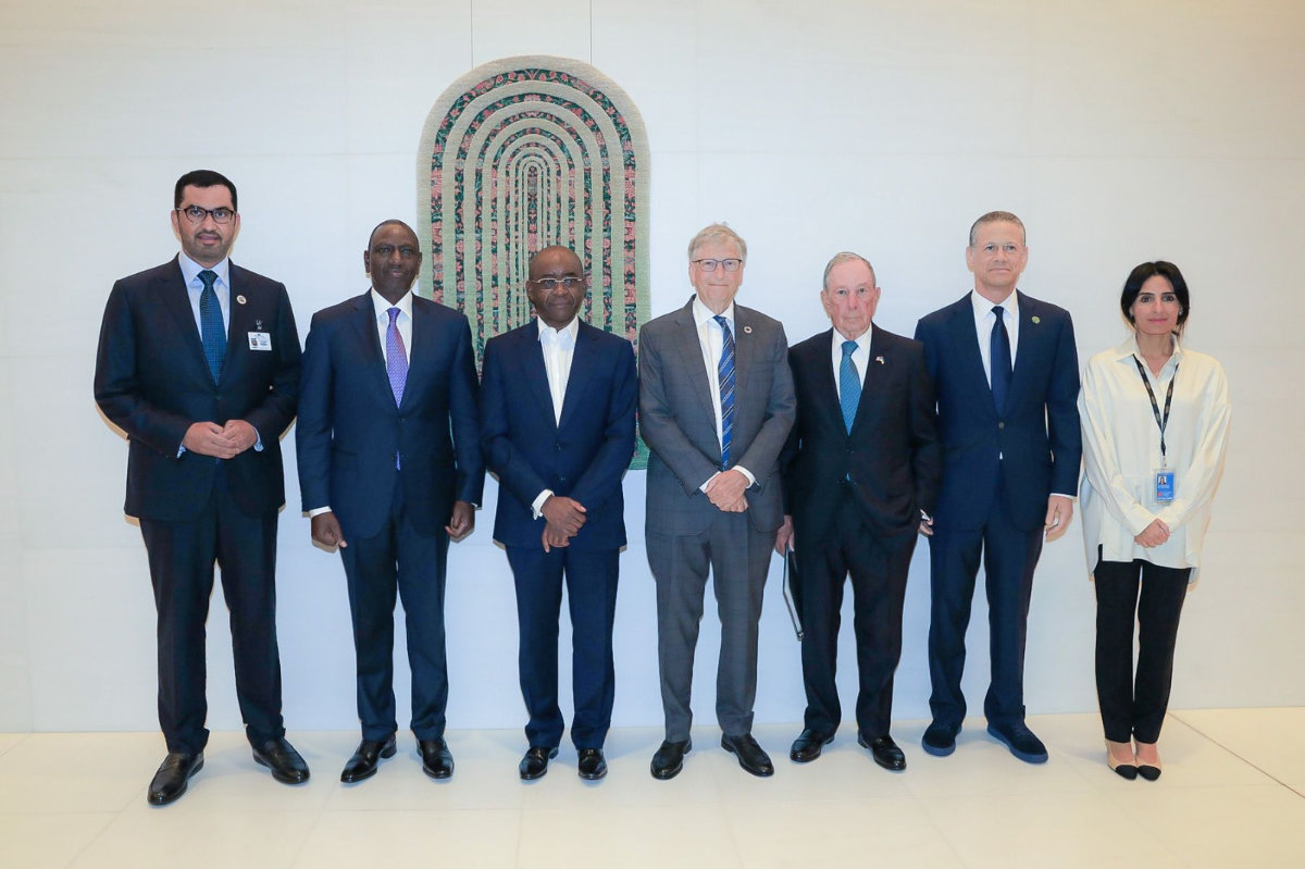 Dr Sultan Al-Jaber, président de la COP28 ; championne du climat de haut niveau pour la présidence de la COP 28 ; et Badr Jafar se sont entretenus avec les dirigeants mondiaux Williams Ruto, Bill Gates et Mike Bloomberg lors d'un événement axé sur la santé et le climat pour discuter du programme d'action de la COP28 (Photo, fournie).