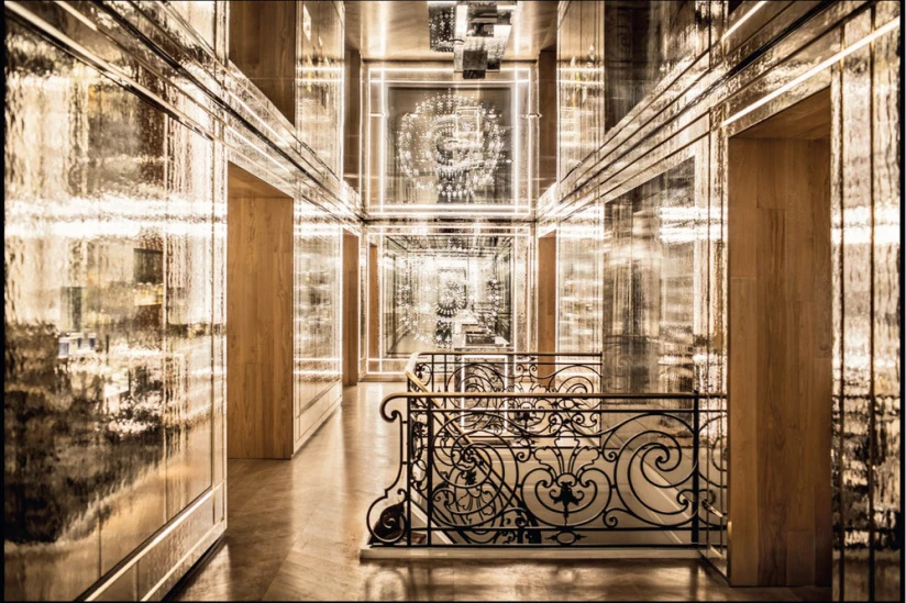 Les fleurs du mal, une exposition qui capture la beauté de l’éphémère à la maison Guerlain