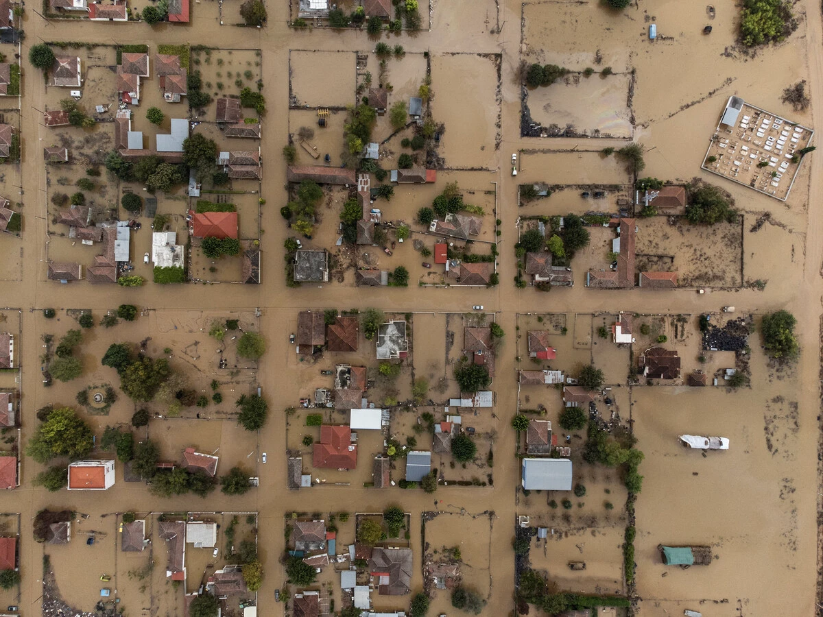 En Grèce, les inondations dévastatrices ont ravagé la « capitale de la pomme »