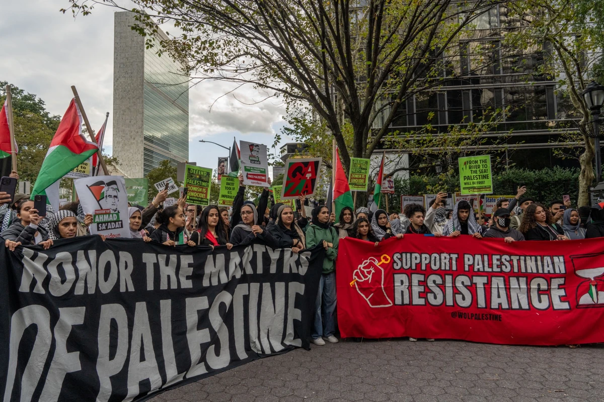 New York divisée entre un rassemblement palestinien et une prière juive pour les morts d'Israël
