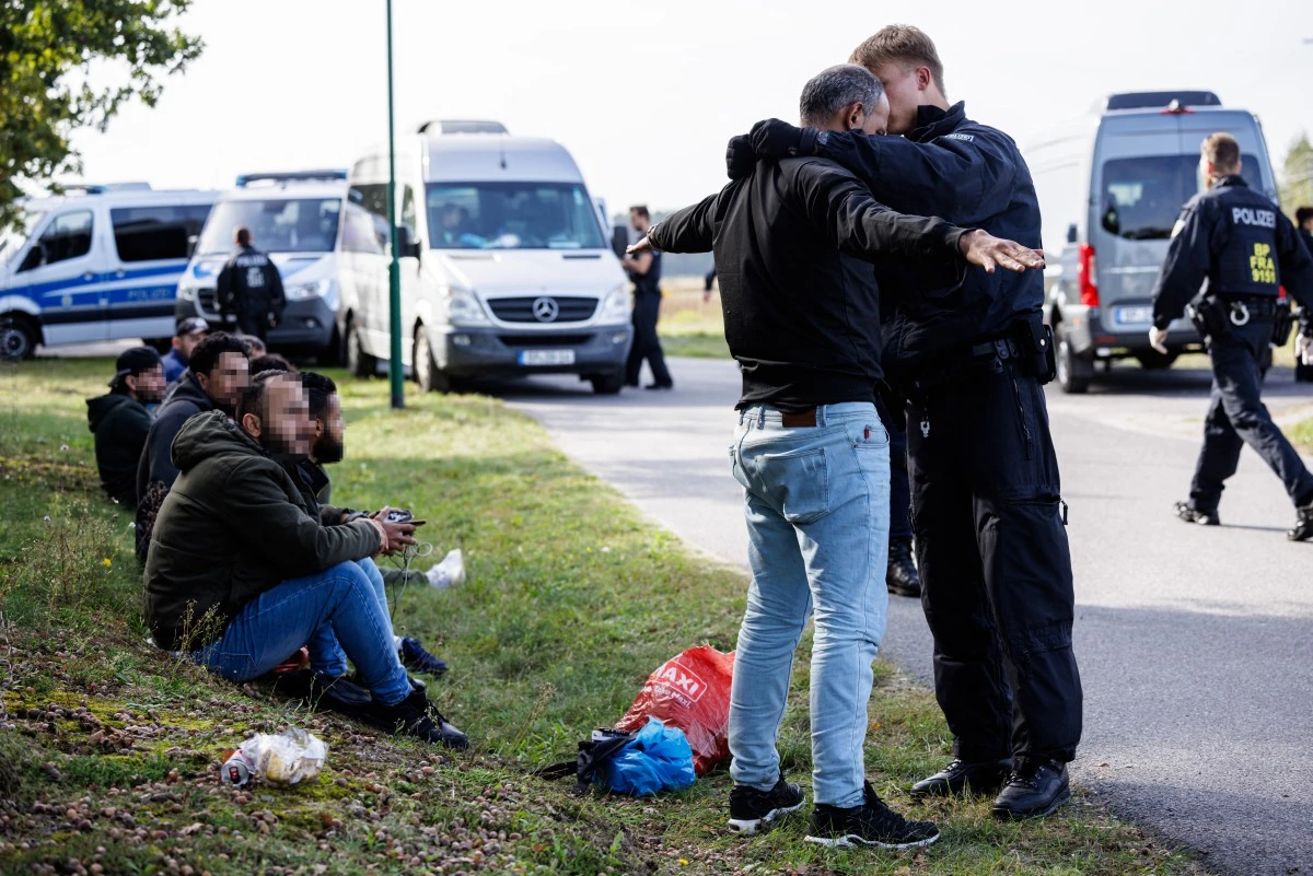 Migrants: Berlin prévoit des contrôles fixes supplémentaires à ses frontières