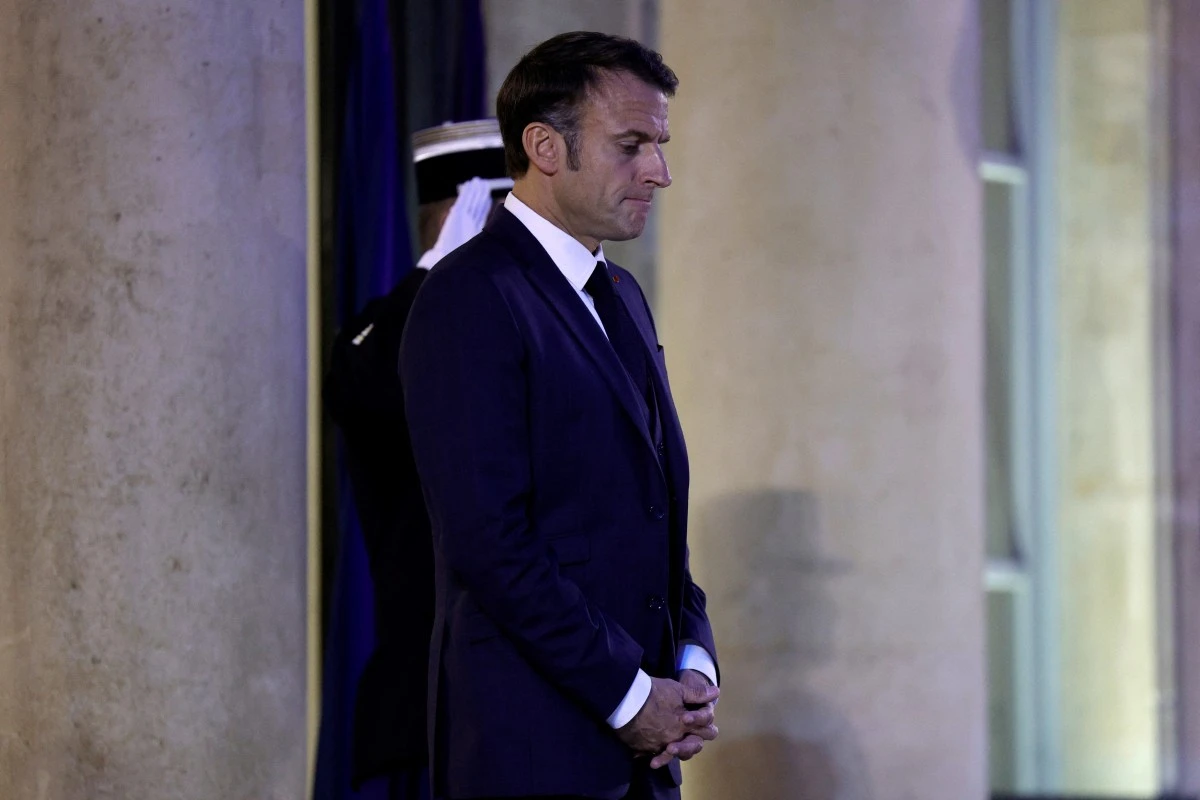 Macron ira jeudi aux obsèques de l'enseignant tué à Arras, selon l'Elysée
