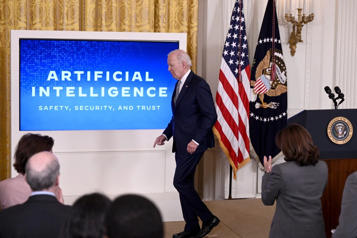 Biden veut que l'Amérique fixe les règles de l'intelligence artificielle