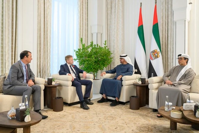 Le président des EAU rencontre le ministre britannique de la Défense