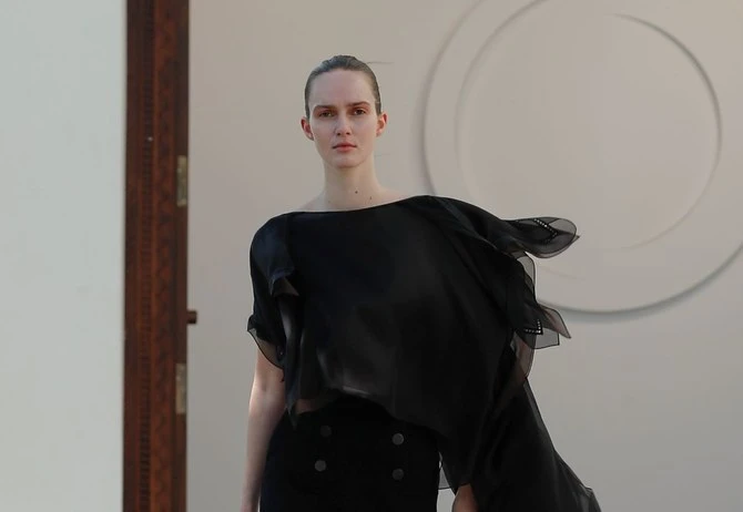 La collection automne-hiver de Noon by Noor présente des éléments essentiels de la garde-robe