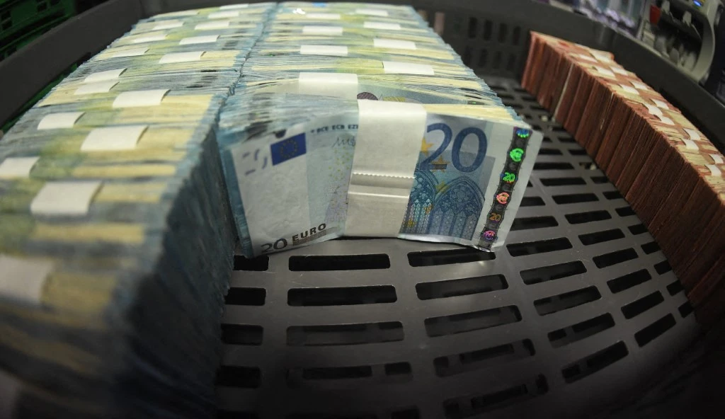 Bercy se félicite du succès du Plan d'épargne retraite, qu'il veut interdire aux mineurs