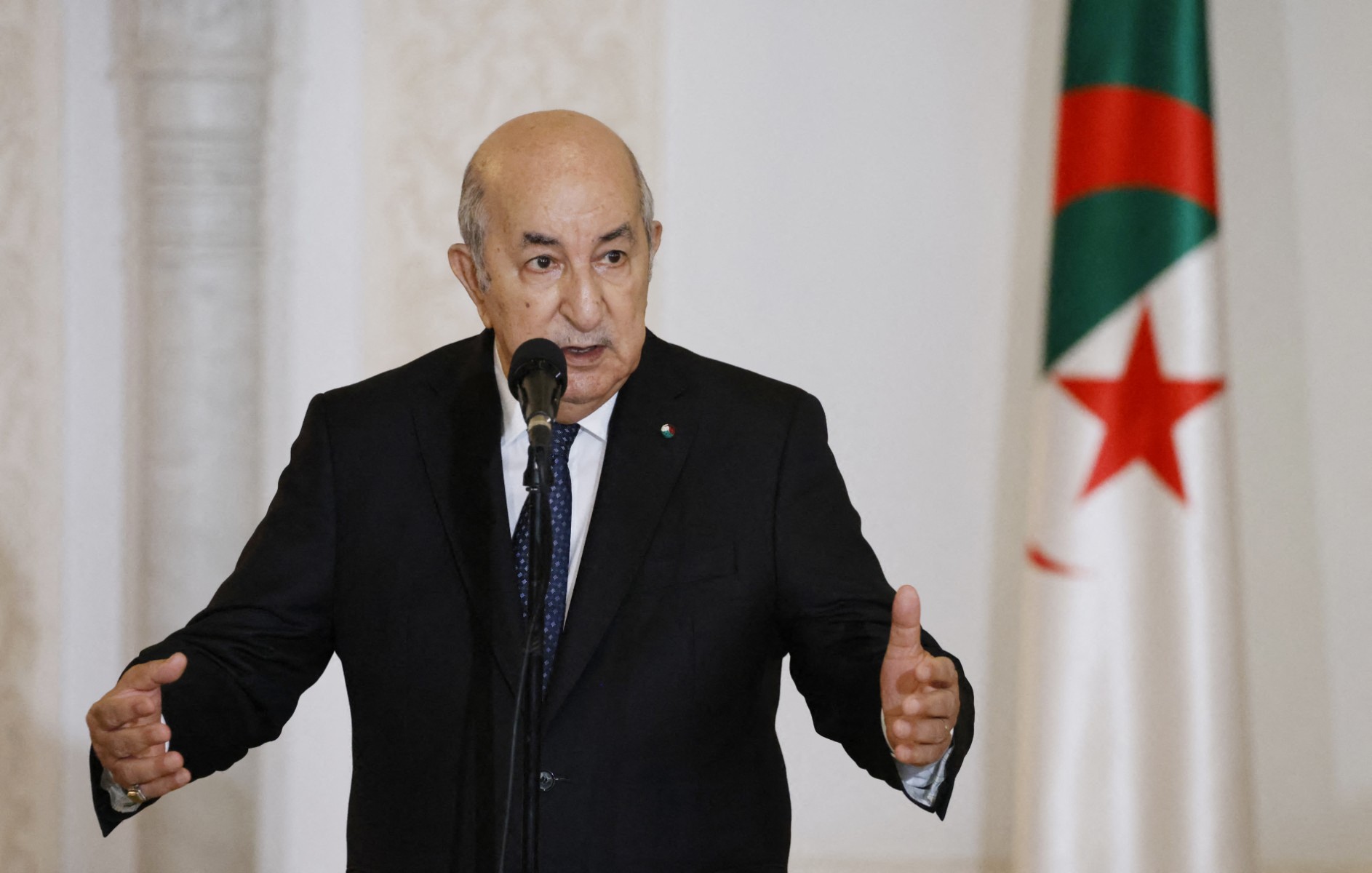 Gaza: Le président algérien appelle à traduire Israël devant la CPI