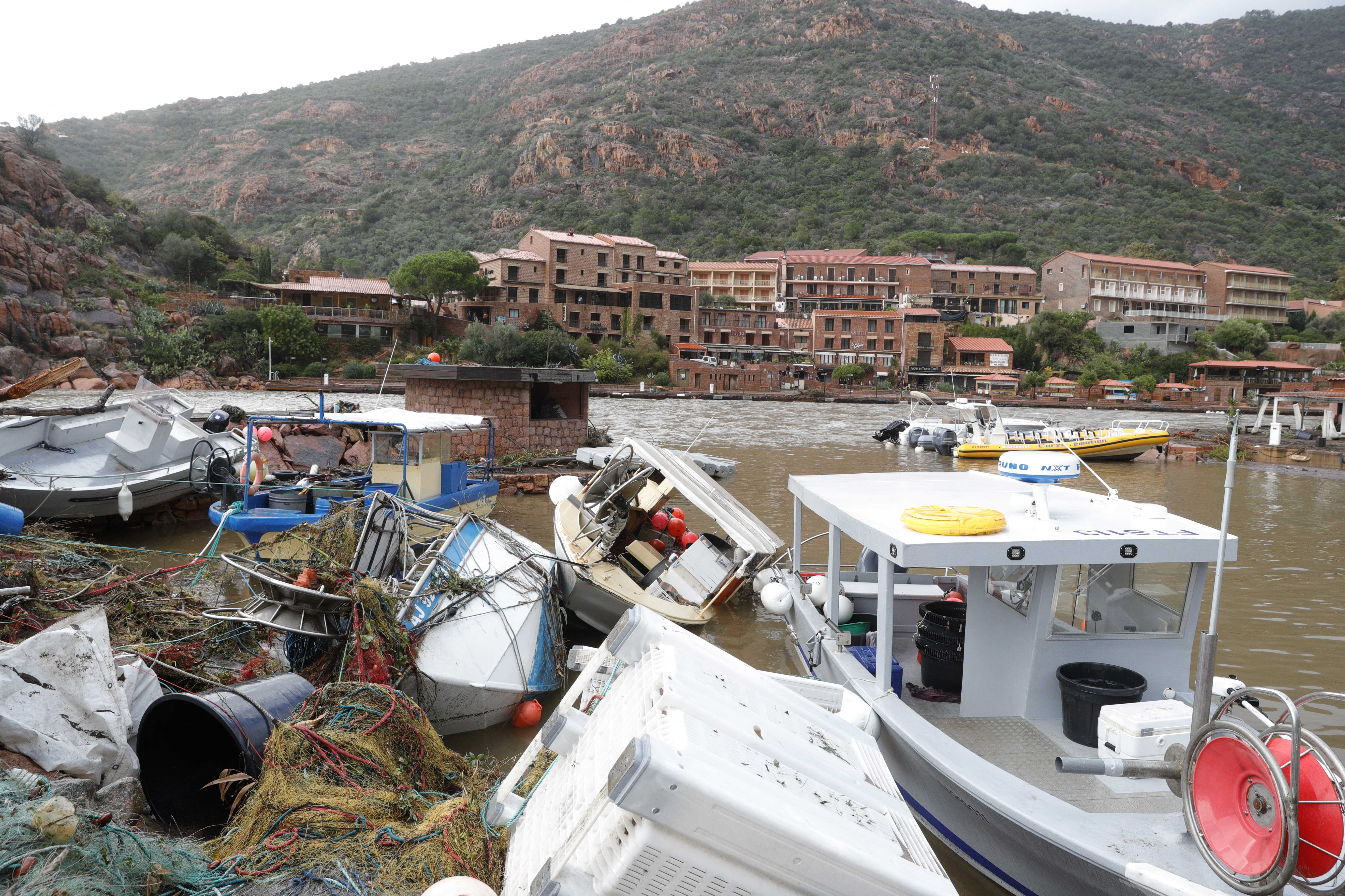 Tempête Ciaran: difficultés pour réalimenter environ 257 000 foyers sans électricité