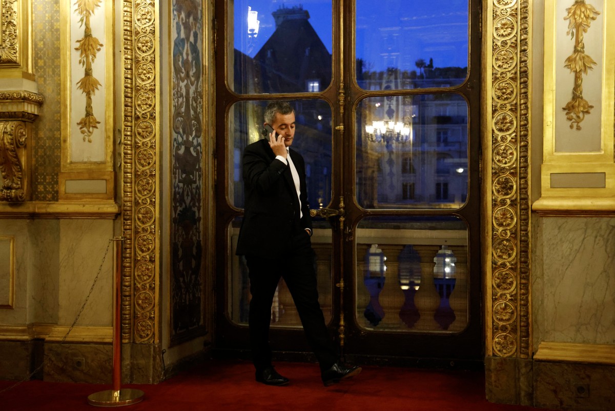 Loi immigration: le show Darmanin au Sénat, pour courtiser la droite
