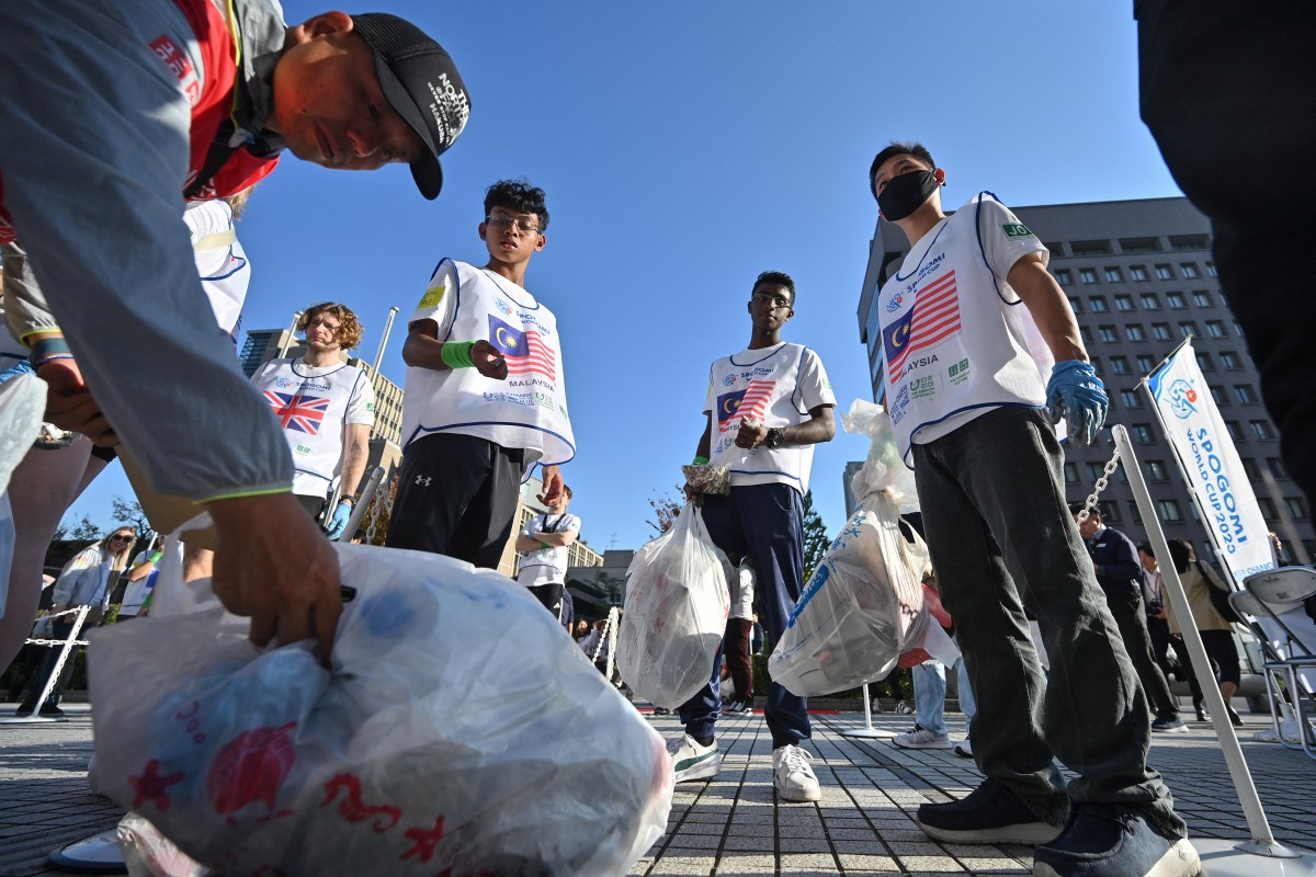 A la poursuite des mégots pour un Mondial de chasse aux déchets à Tokyo
