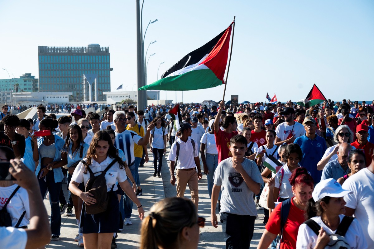 Cuba: Vaste manifestation pro-palestinienne en présence du chef de l'Etat