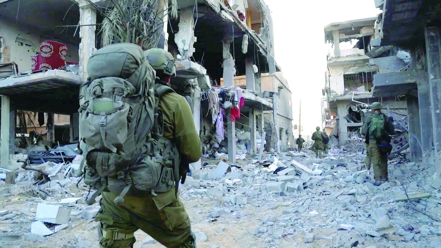 Dans le nord de Gaza dévasté, avec l'armée israélienne