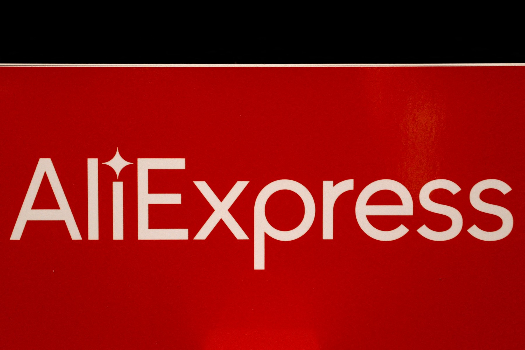 Vente de produits illégaux: l'UE ouvre une enquête visant AliExpress